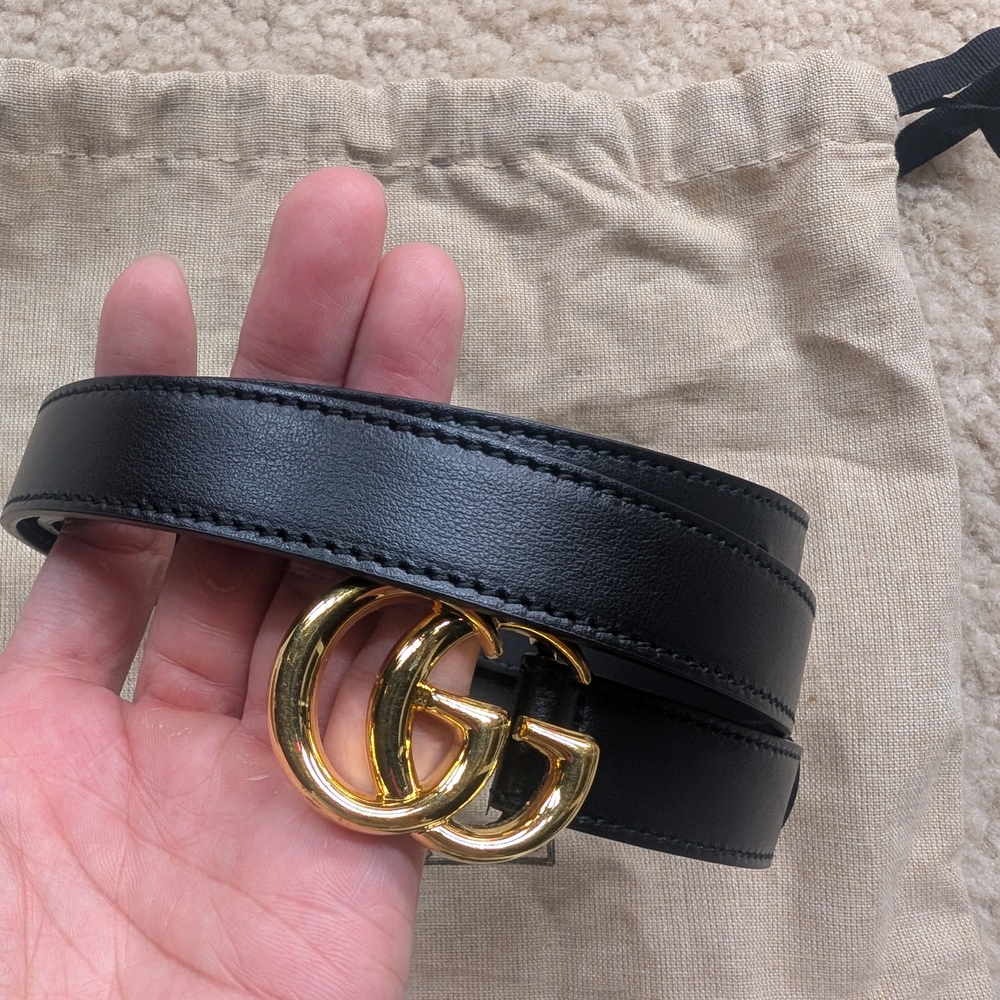 Gucci Black Leather Belt with Gold GG Buckle Size 90